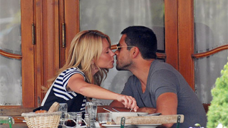 Kelly Ripa Distracts Mark Consuelos From The Food At Hand